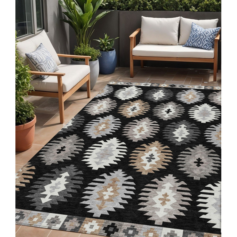 Tapis noir lavable intérieur / extérieur 5 pi x 8 pi ivoire Southwestern