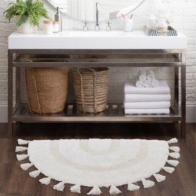 Half Circle Boho Bathroom Rugs with Tassels 100% Cotton Hand-Woven Bath Mat Non Slip Absorbent Bath Rugs with Rug Pad Washable Boho Bath Mat Carpet for Tub, Shower 20"x32",White