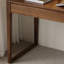 Bureau simple et exquis en noyer à double tiroir-373179072
