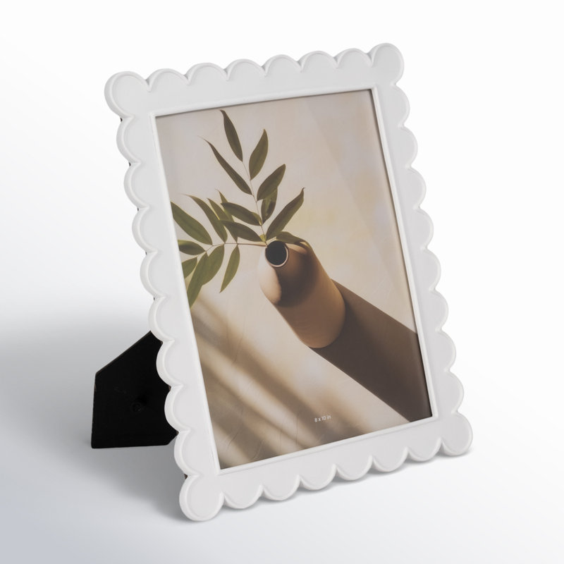 Photo Frame Resin Glass Scalloped Edge Polyresin Paper Accent Decorative Display Stand Casual Style Home Decor Classic Trim Detailing Vertical Horizontal Orientation Freestanding Lightweight Build