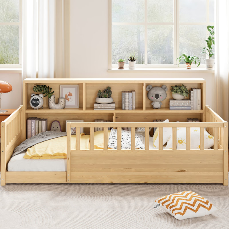 Structure de lit simple en bois naturel avec garde-corps haut et clôture, espace de lecture privé pour plancher de sécurité de chambre à coucher, couleur, contreplaqué de pin, décor