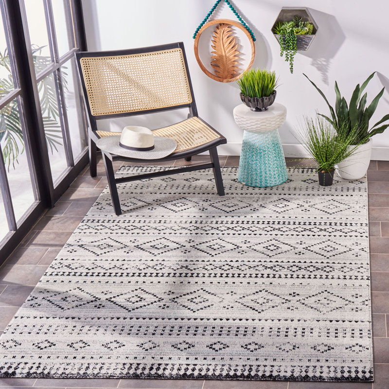 Solange 200 Performance Southwestern Indoor/Outdoor Area Rug, Rectangle 8' x 10'