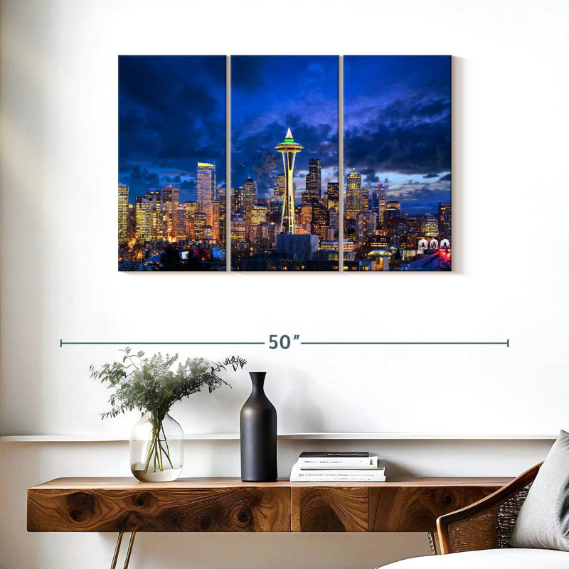 Sireci Space Needle Standout, 24" H x 38" W