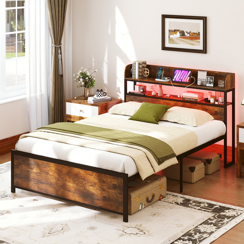 Bed, 137 x 215 cm