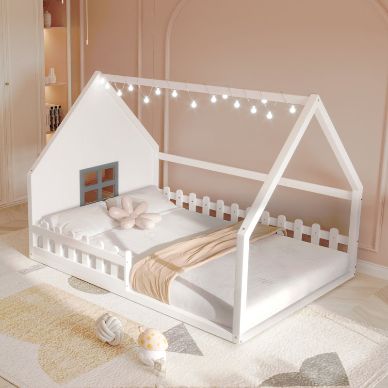 Lit double en bois avec fenêtre et clôture, Blanc