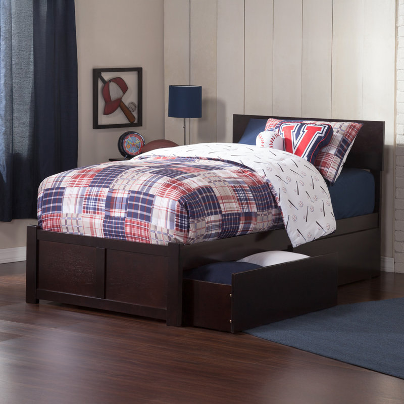 Lit plateforme en bois massif avec pied de lit et tiroirs de rangement Daurice, Simple TG, Espresso