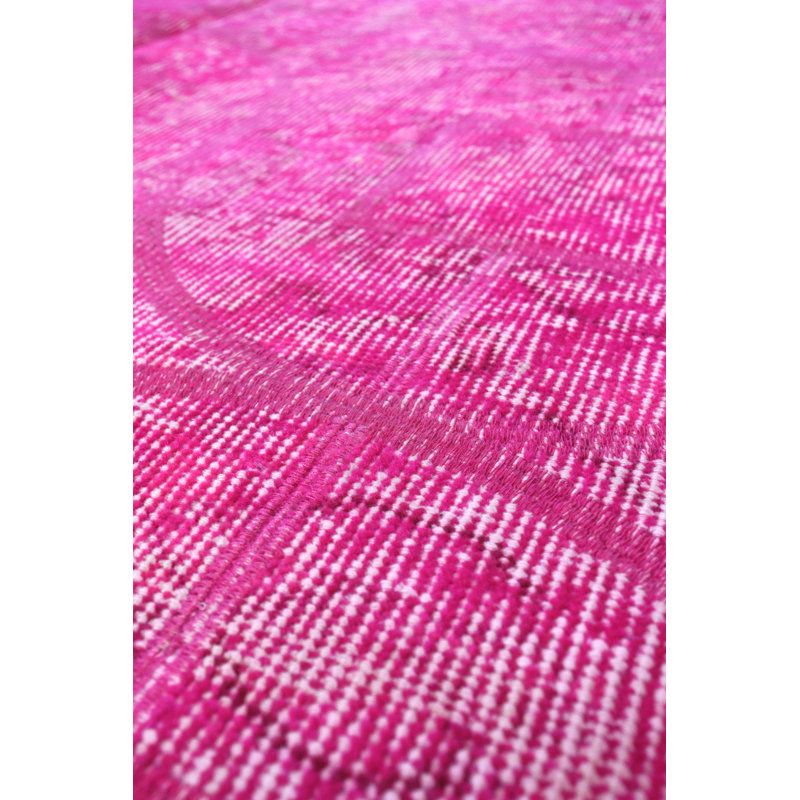 Tapis unique rose / ivoire 6 pi 10 po x 10 pi brodé Overdye