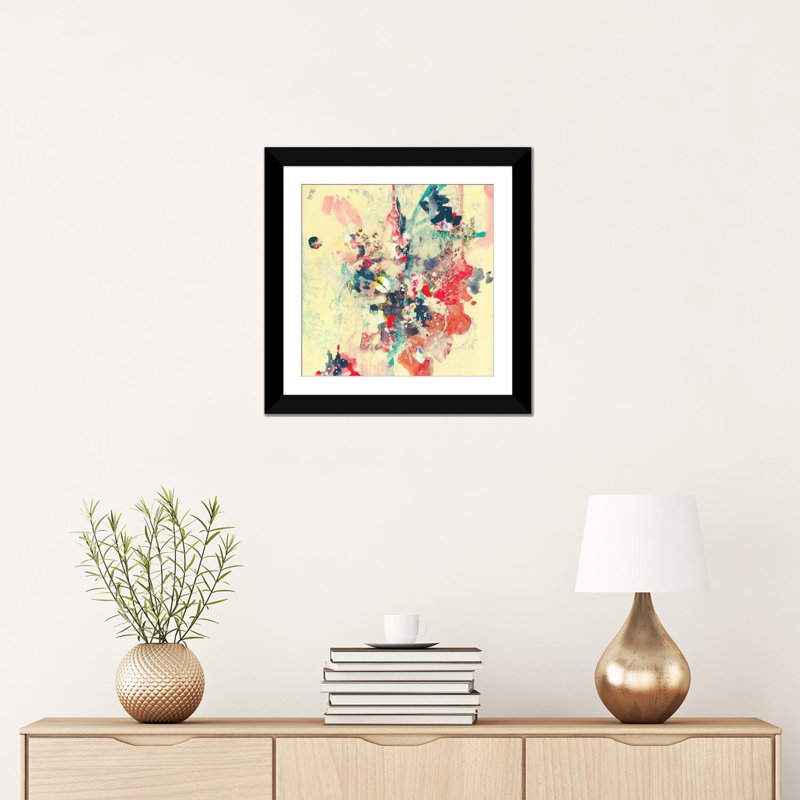 «Cream II» par Kathryn Neale, impression sur toile, H 16 po x l 16 po x P 1 po, Papier d'art encadré noir, Blanc