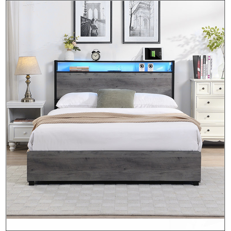 Base de lit en métal durable avec tête de lit et station de charge intégrée, parfaite pour les chambres à coucher modernes et l'organisation efficace.
