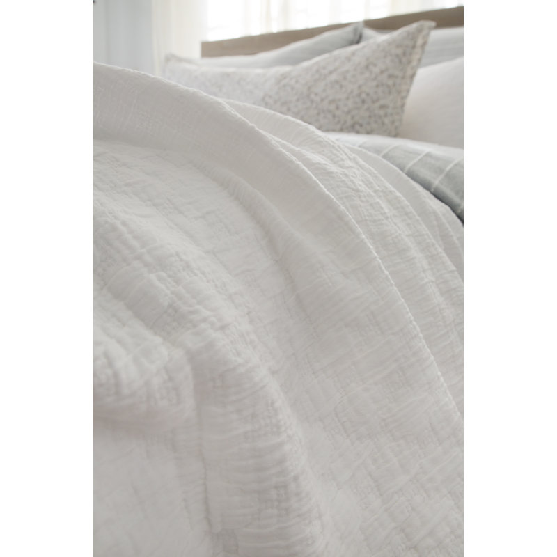 Ojai Relaxed Diamond Pattern White Cotton Matelassé Coverlet - Twin