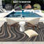 Tapis d'extérieur moderne en plastique pour pique-nique sur le balcon de la cour arrière-129685378-129913529