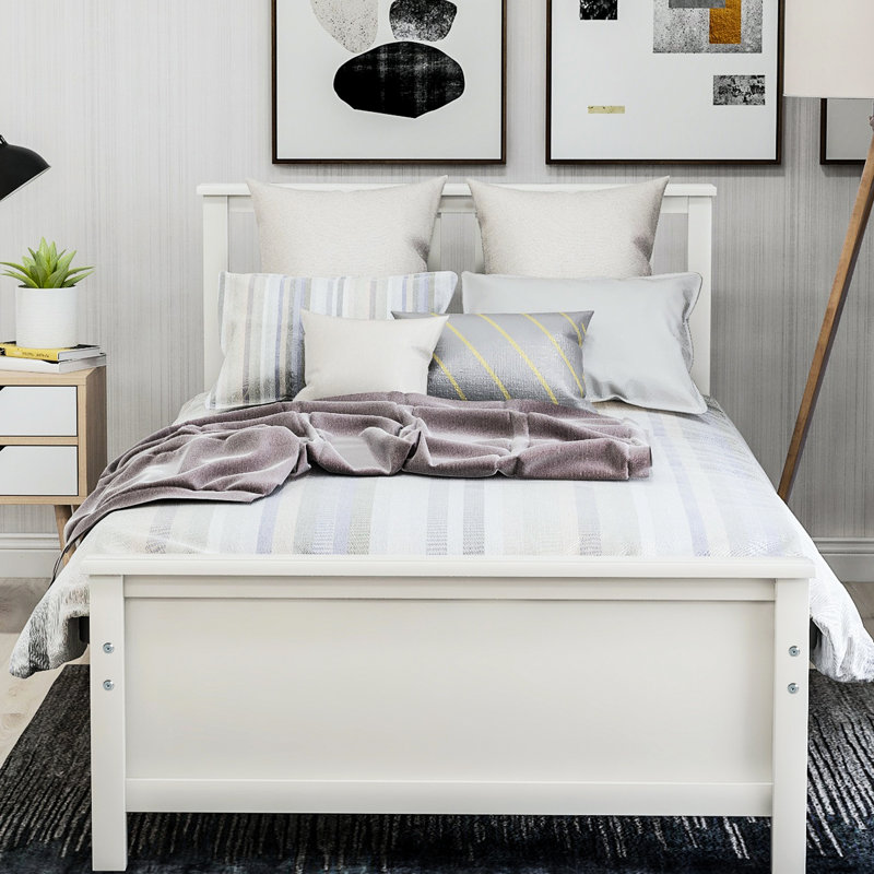 Lit plateforme blanc avec tête de lit simple en bois massif