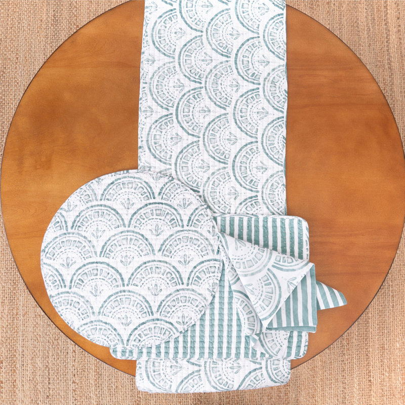 Halsey Scallop Runner