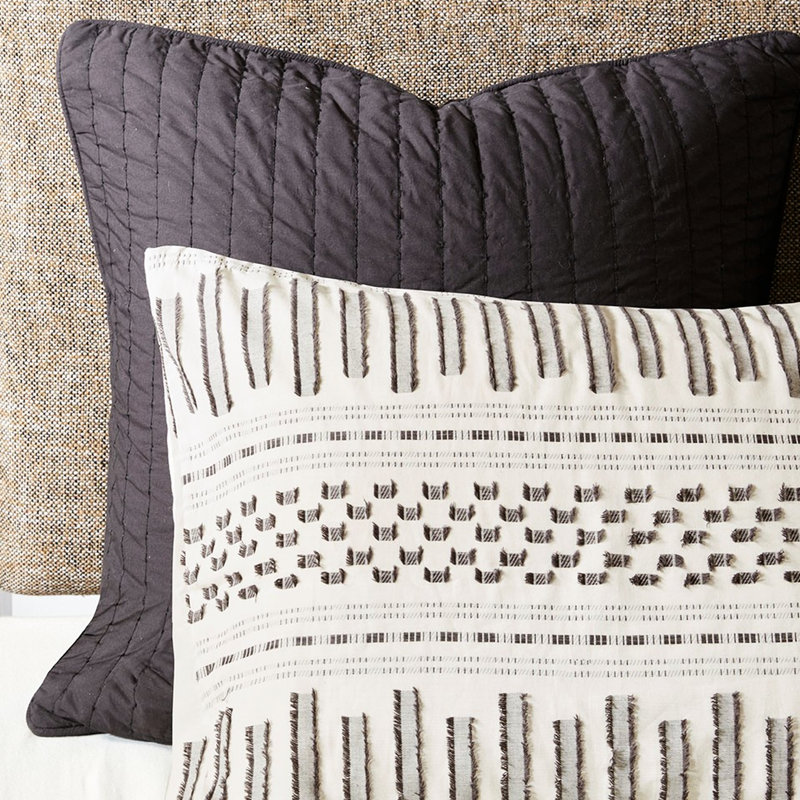 Édredon en coton Ink + Ivy - double / grand, avec accents gris anthracite, 100% coton, 2 taies décoratives, taille grand chic / gris anthracite, look, Bartacks cachés,