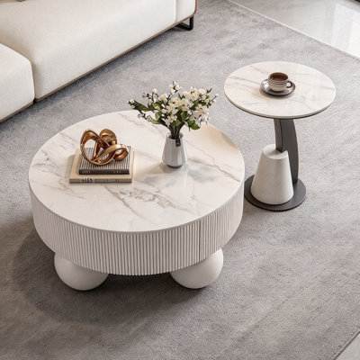 Table basse italienne légère, luxueuse et simple