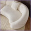 Canapé incurvé moderne en molleton beige avec motif «Love Heart» - l 125,98 po de largeur pour le salon-1205412810