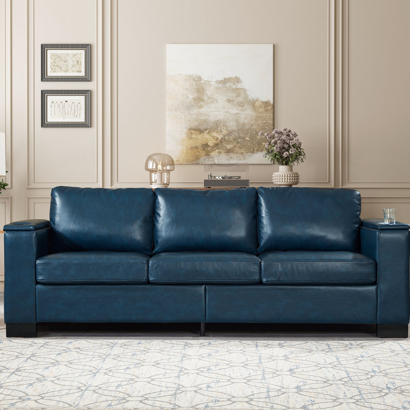 Bleu marine 93,7 po à 3 places recouvert de cuir PU respirant, accoudoir carré avec porte-gobelet, rangement et coussin en mousse à ressorts confortable, housse de coussin amovible qui recouvre un large revêtement en cuir,