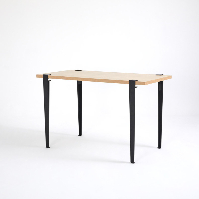 Table de salle à manger moderne pour 4 personnes, finition noire et bois, 47,2 po x 29,5 po x 23,6 po | 100% panneau de particules enduit de mélamine, épaisseur de 0,8 pouce | Pieds de fixation en acier durable, installation facile et rapide, meuble plat
