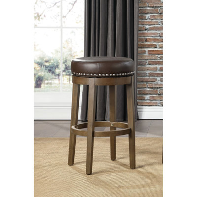 2 tabourets de bar pivotants, siège en similicuir brun, fabrication en bois massif, rotation de 360,5 po, profondeur de siège de 16,5 po, 2 tabourets avec limite de poids de 250 lb, housse, garniture cloutée à 360 degrés, hauteur de 29 po