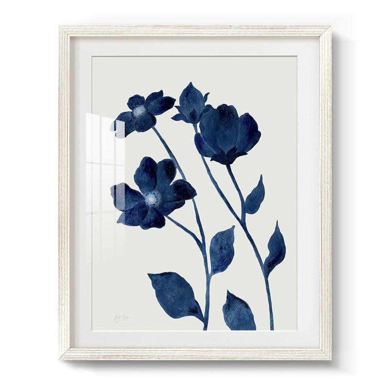 Indigo Bloom I - impression encadrée, H 28,5 po x l 20,5 po, Blanc
