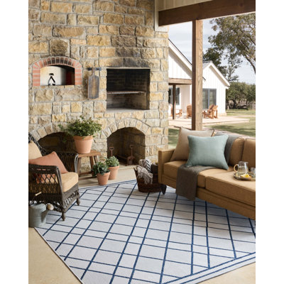Loloi Easton Ivory / Denim Indoor / Outdoor Area Rug