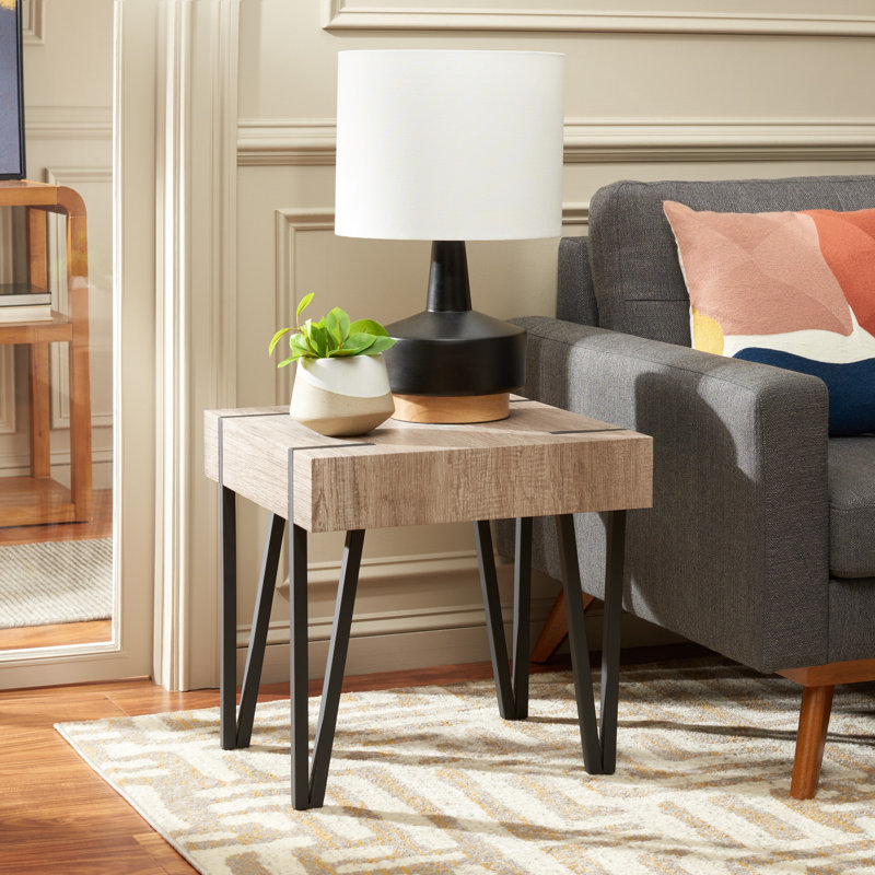 Easton 19.7'' tall End Table