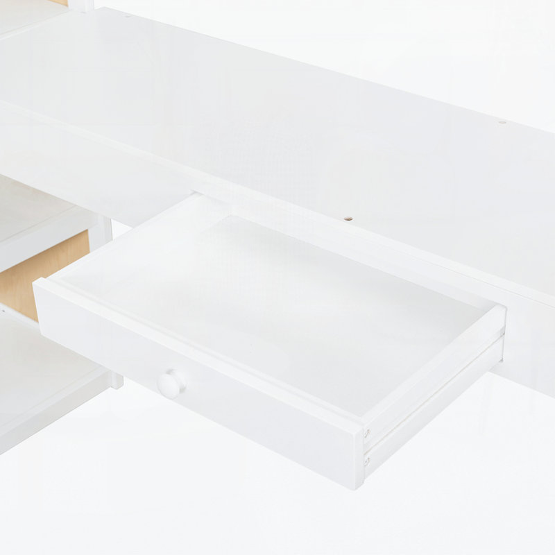 Lit moderne avec échelle, tablettes et bureau
