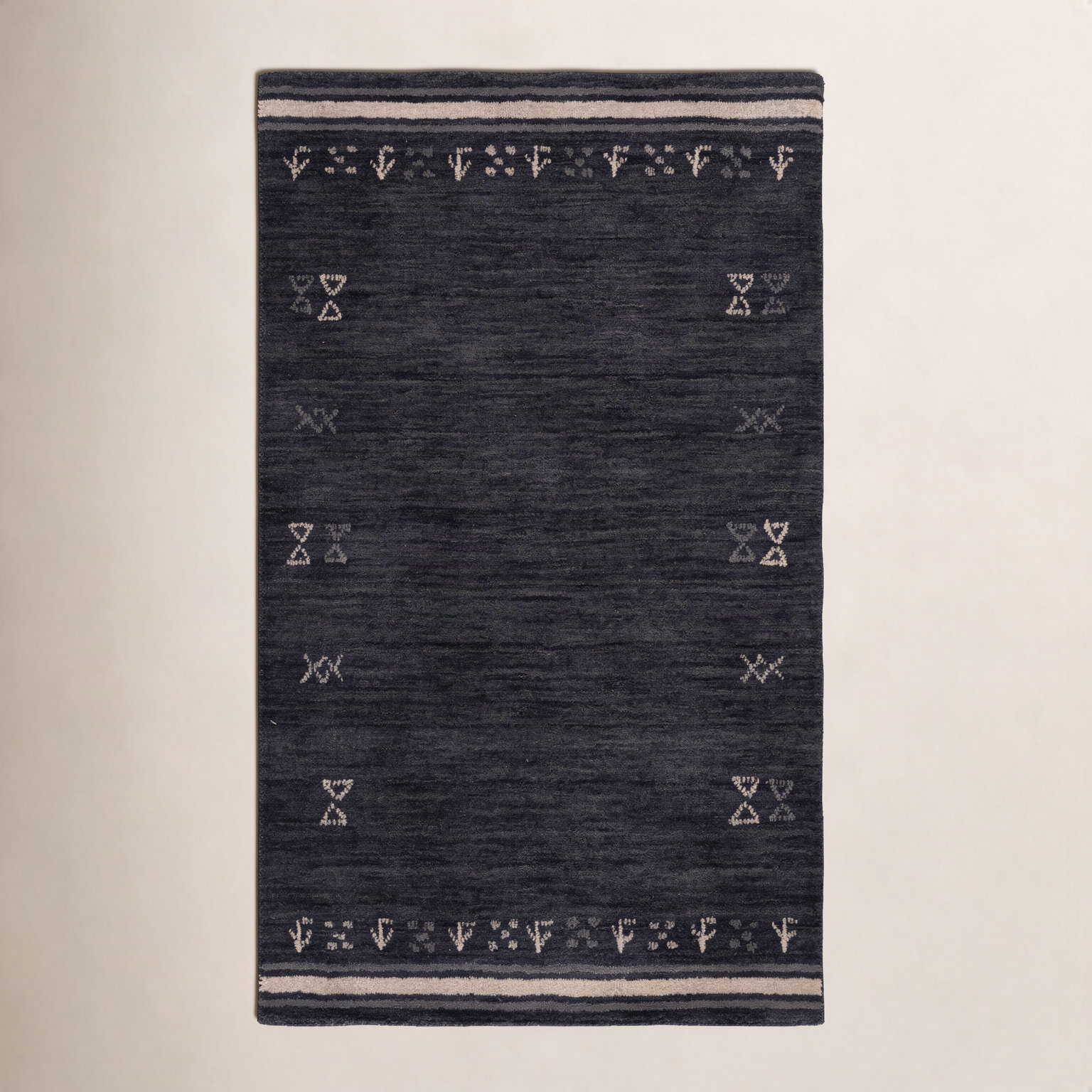 Santiago Charcoal Handmade Wool Geometric Rug, Rectangle 3' x 5'