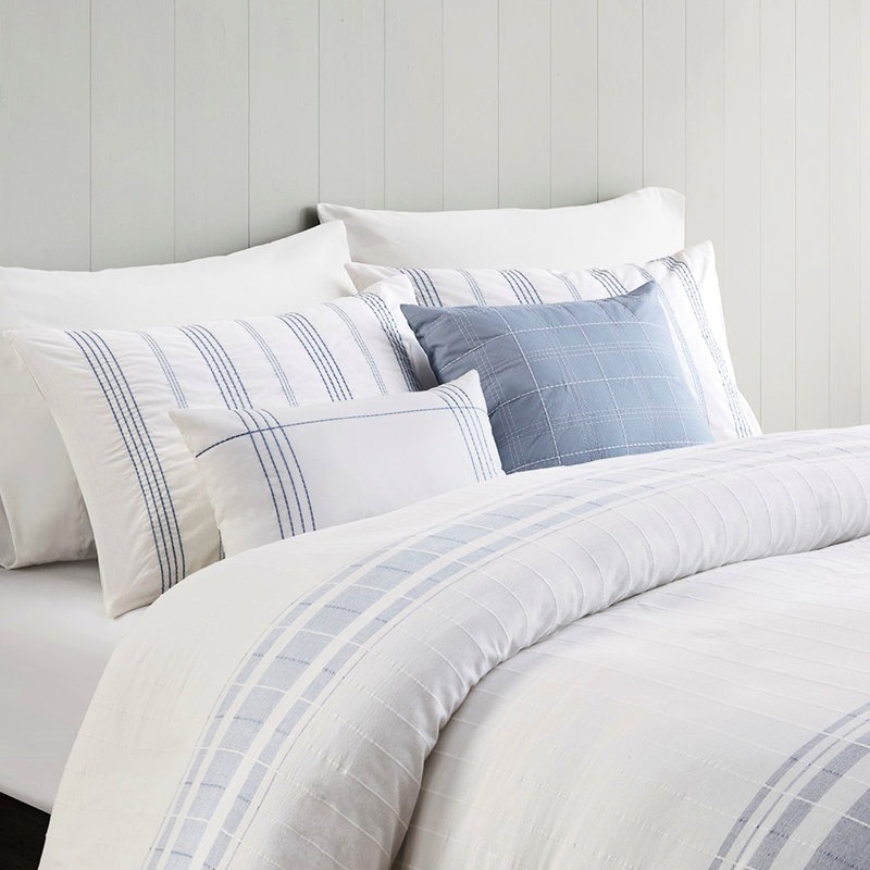 398440047-E60E Comforter