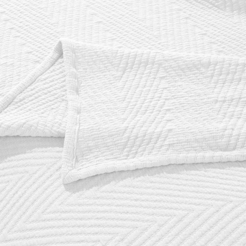 White Cotton Chevron Woven Throw Coverlet