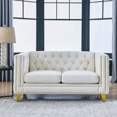 Salon moderne: velours beige, bouton, accoudoir carré, pieds en métal, canapé élégant pour la chambre à coucher: revêtement en velours, boutons,