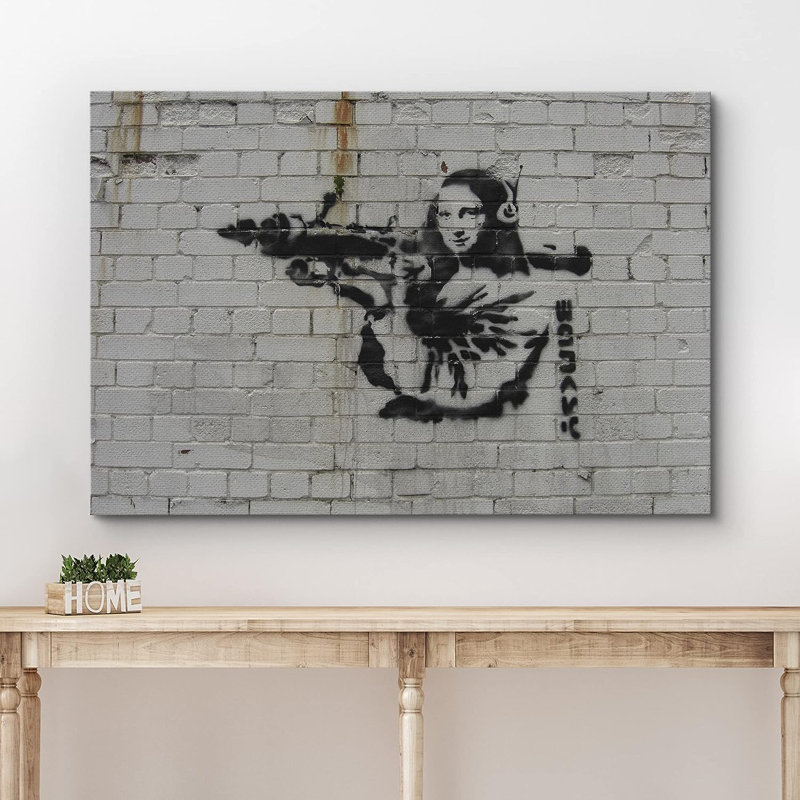 Banksy Mona Lisa avec lance-roquettes sur toile, Toile tendue, H 32 po x l 48 po x P 1,5 po