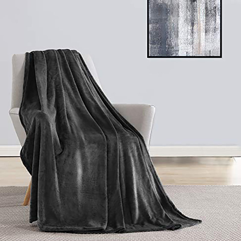 Jeté , 50" W x 60"L, Noir