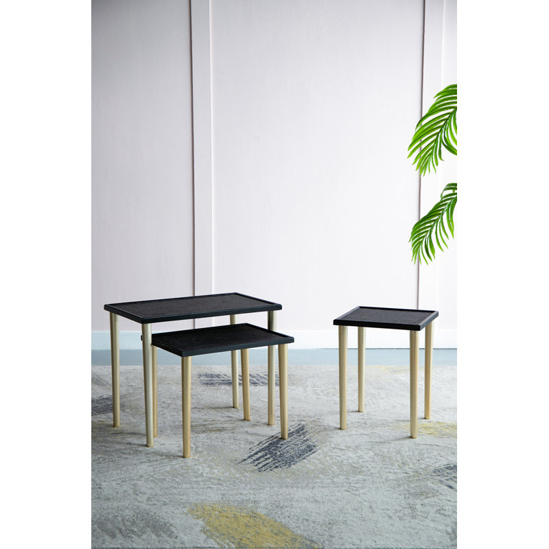 Ensemble de 3 tables d'appoint,