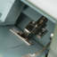 Meuble-lavabo de salle de bain avec lavabo en céramique, 2 portes et tiroir rabattable