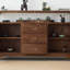 Buffet simple et spacieux-2074696947