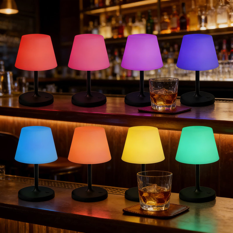 Lampe de table rechargeable avec 8 couleurs RVB et gradation continue - bureau à DEL sans fil et veilleuse imperméable pour une utilisation intérieure / extérieure, portable pour le camping dans la chambre à coucher