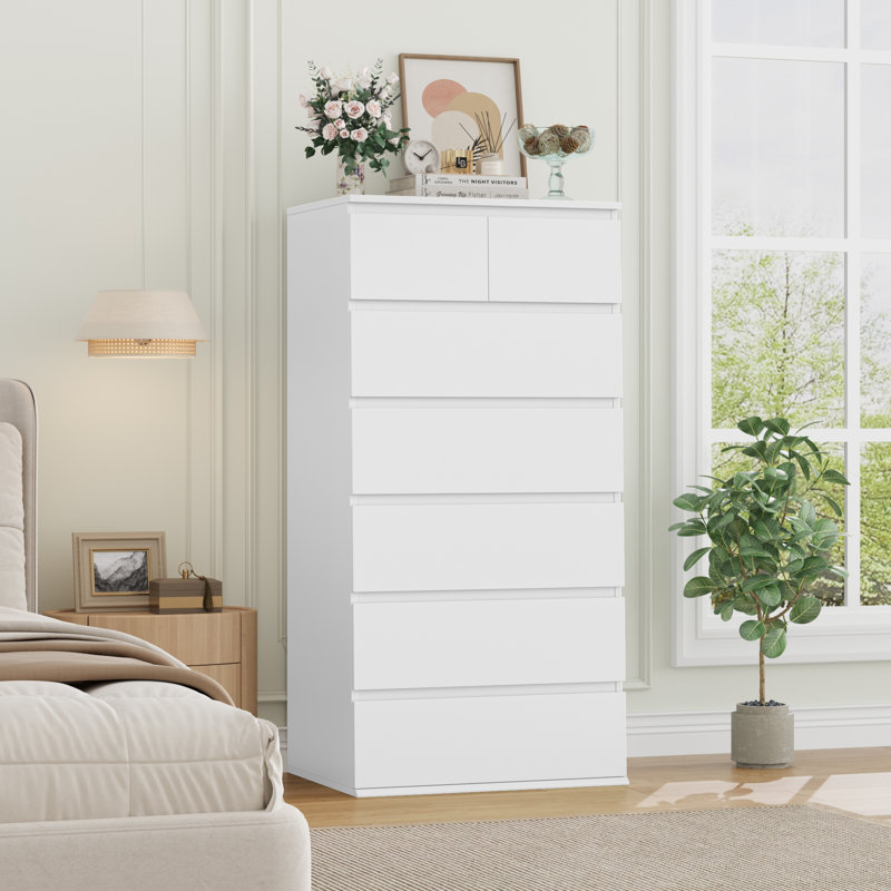 Baldvina 23.6'' W 7 - Drawer Dresser, White