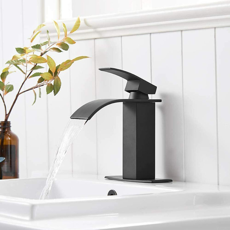 Single-Hole Single-handle Bathroom Faucet with Drain Assembly, Black