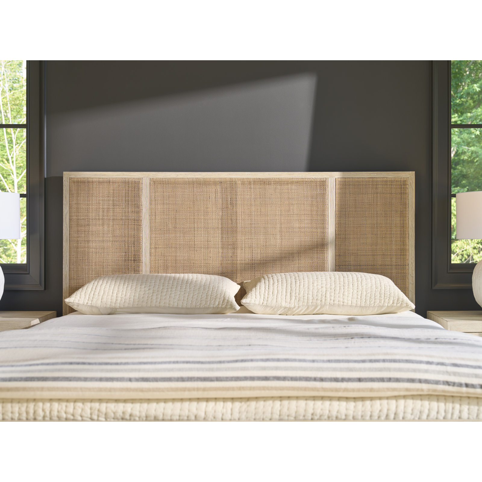 Westhampton Oak Bed, Queen