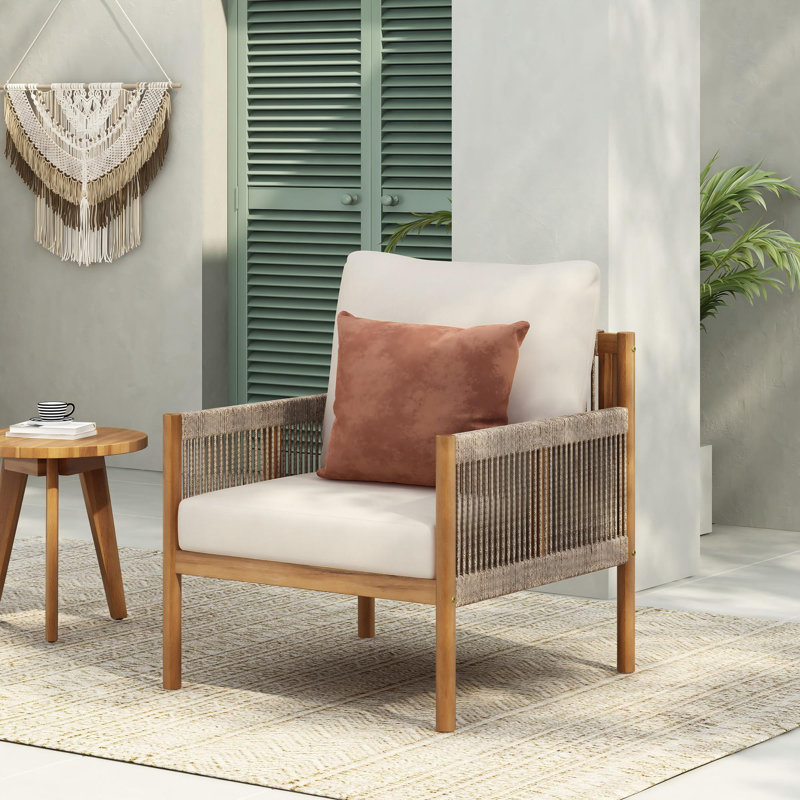 Chaise de patio en osier avec coussin
