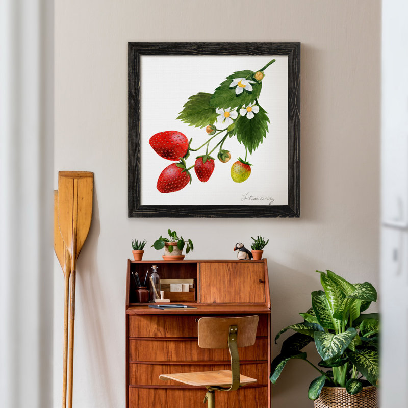 Strawberry Study II, reproduction d’art encadrée, H 17 po x l 17 po x P 1,5 po, Toile encadrée noire, Pas de tapis