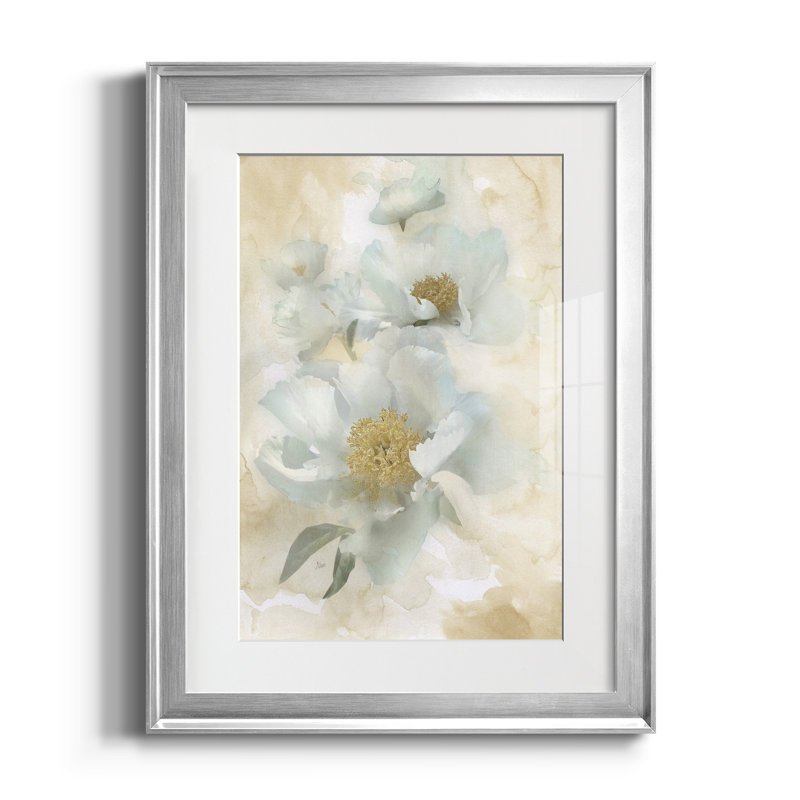 Douces pivoines II - reproduction de cadre photo sur papier, Encadrement argenté, H 22,5 po x l 30,5 po x P 1,5 po