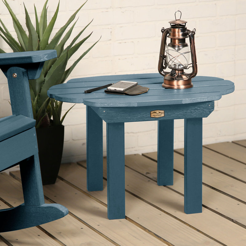 Table d’appoint en plastique Wyona, Bleu Nantucket
