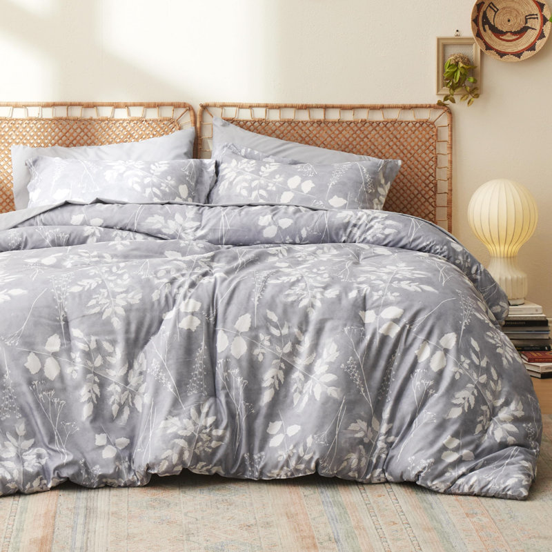 Bedsure Bed in a Bag - Reversible Flroal & Plant Pattern Printed with Comforters, Sheets, Pillowcases & Shams, 89GSM
