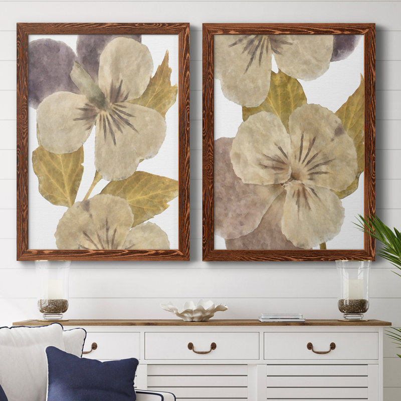 «Neutral Pansy I», toile encadrée de qualité supérieure - prête à être accrochée, Toile avec cadre érable