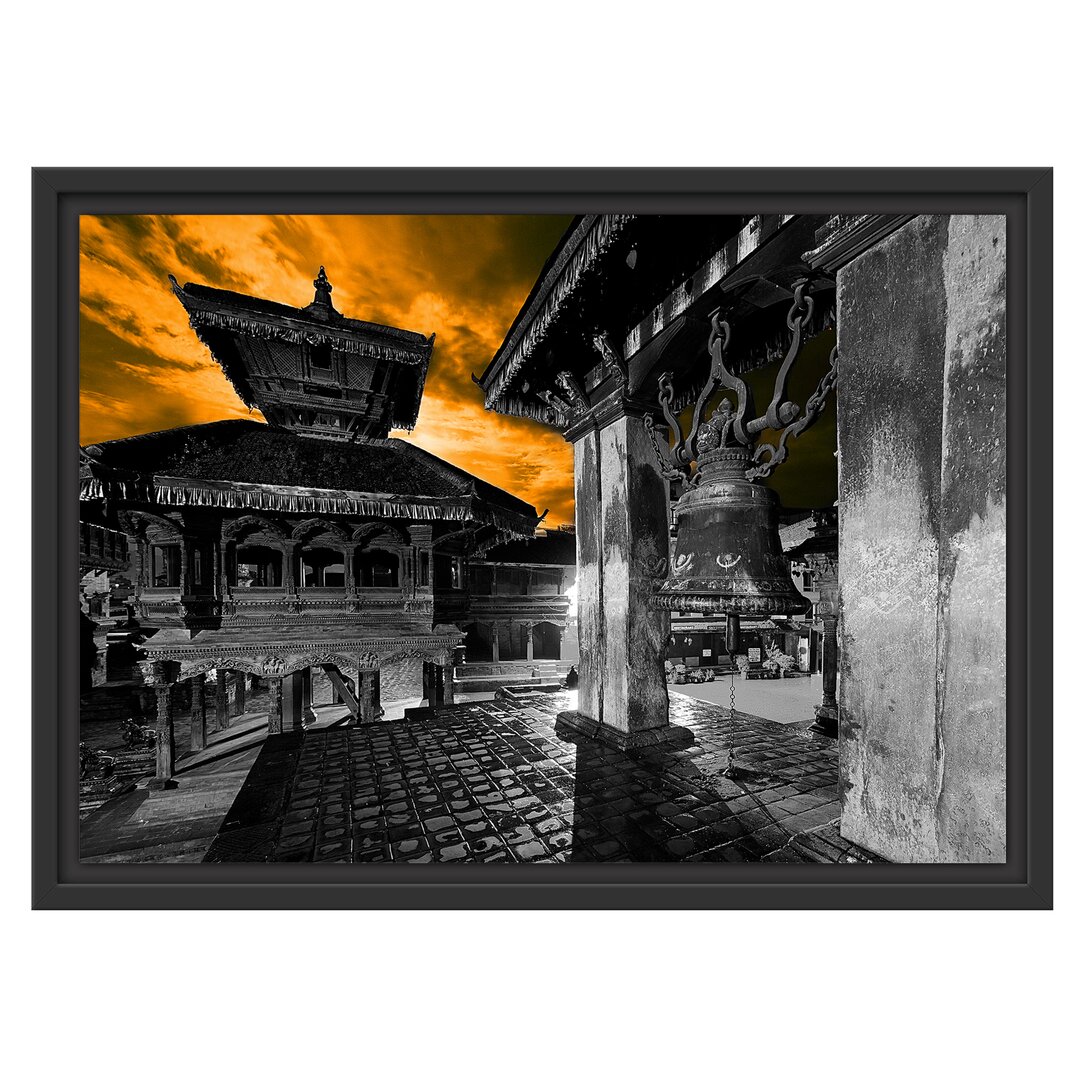 Gerahmtes Wandbild Stadt Bhaktapur am Abend