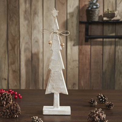 Figurine en bois festive