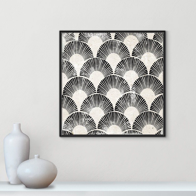«White Art Deco III» par Aimee Wilson, 31.5'' W x 31.5'' H, Toile avec cadre, Cadre flottant noir