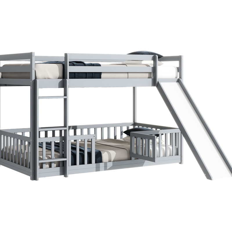 Lit simple superposé au-dessus du plancher avec glissade - Pin massif gris pour le plaisir et l'aventure dans les garde-corps de la chambre à coucher Un sommeil paisible